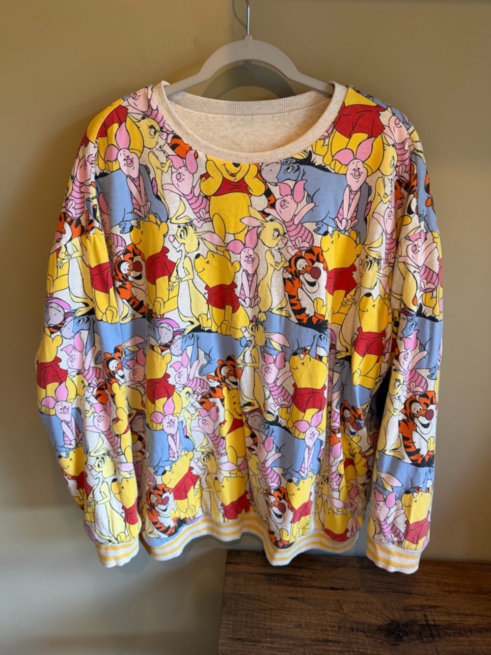 Winnie the Pooh and pals reversible sweatshirt Disney - Picture 3 of 5